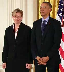 Cherry Murray receiving the National Medal of Technology from President Barack Obama