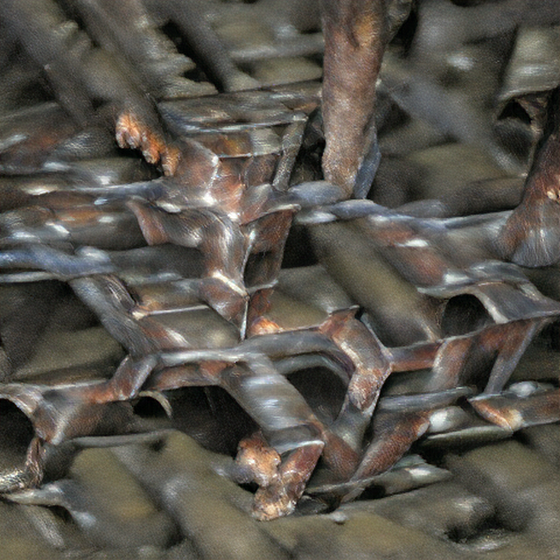Metal structure with many holes