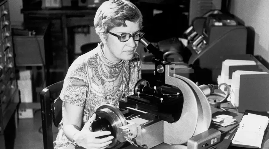 June 1980: Vera Rubin Publishes Paper Hinting at Dark Matter